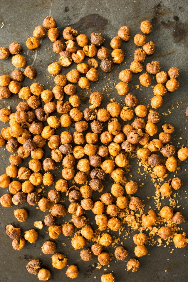 top view image of a roasted chickpeas