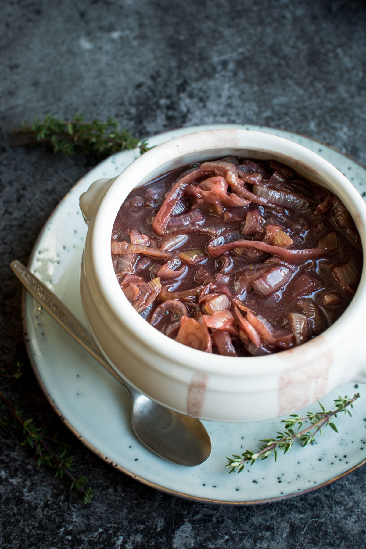 The best caramelized onion red wine vegan gravy!