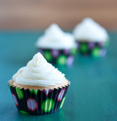 gluten-free-vanilla-cupcakes