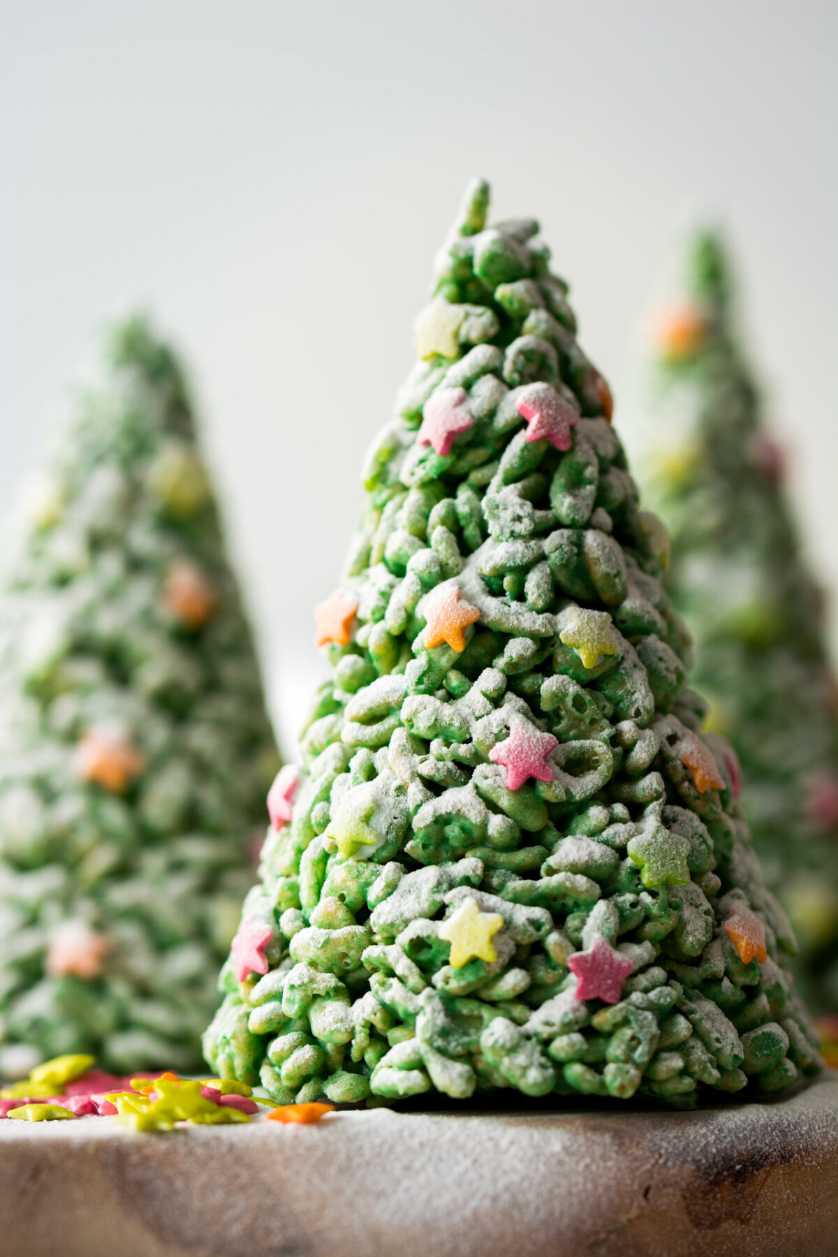 close up view image of rice krispies dusted with powdered sugar