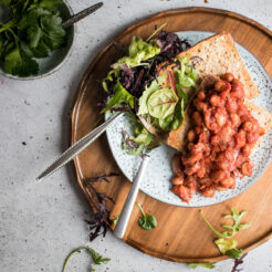 Homemade Oven Roasted Baked Beans, a luxurious breakfast recipe that's super easy to prepare at home!