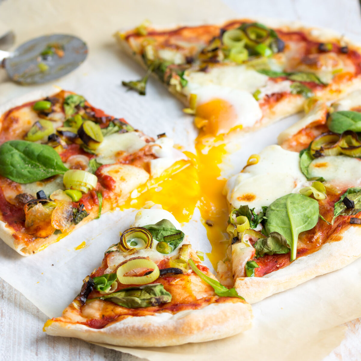 This delicious recipe for a homemade Fiorentina pizza is made extra special with the addition of leeks!