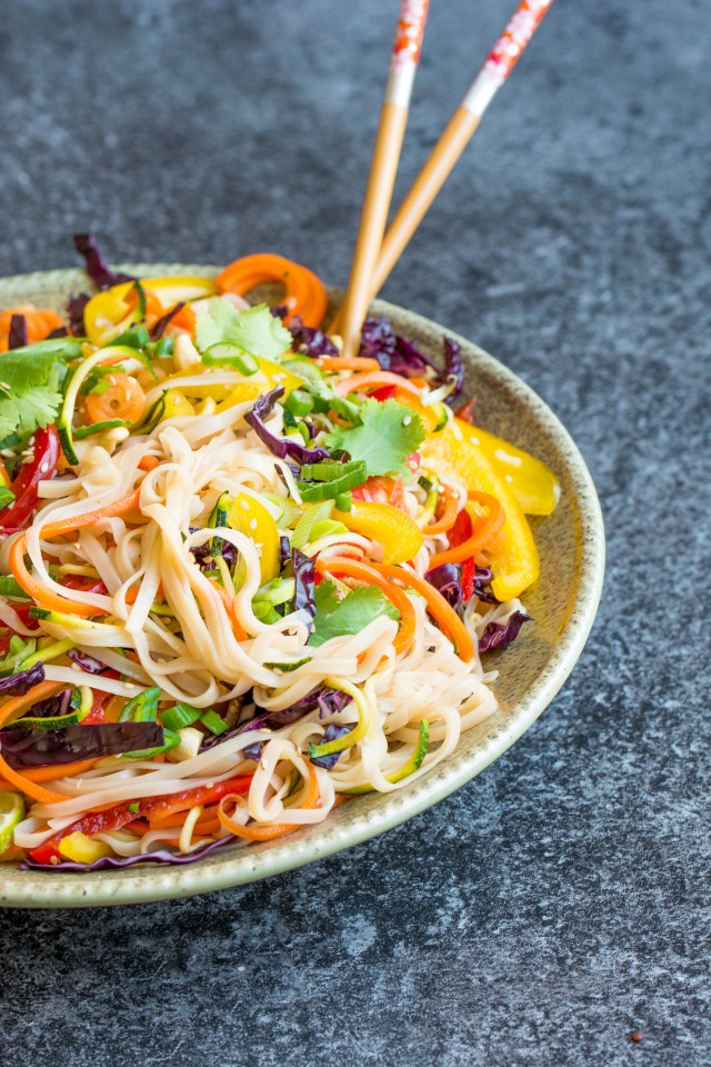 This rainbow noodle salad is absolutely full of great flavours, with rice noodles, zucchini noodles and carrot noodles, tons of crunchy veggies and a zingy sauce, every mouthful is exciting!! Click through to see just how easy this delicious, light salad is to make!