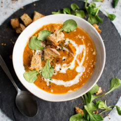 Roasted Garlic, Leek and Tomato Soup. A delicious, warming soup that's subtly spicy and totally comforting