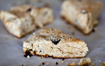 gluten free raisin scones